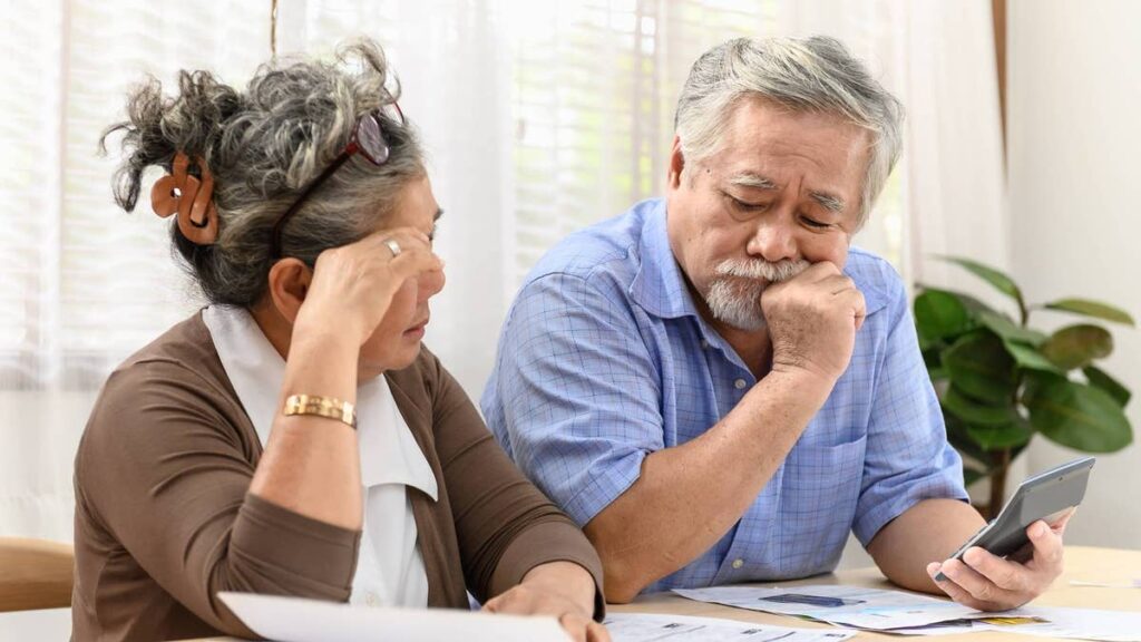 Emergency savings crisis exposes growing American problem