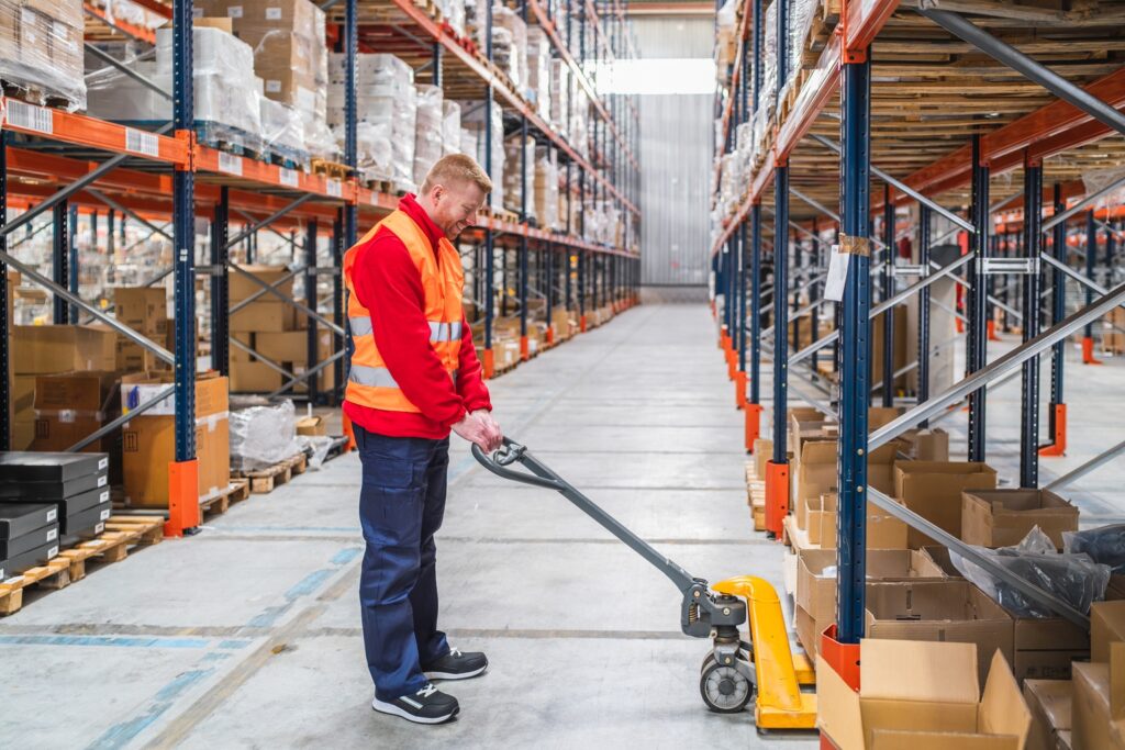 Hyster-Yale Stock Offers Opportunity, But Challenges Remain (NYSE:HY)