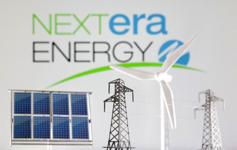 NextEra to discuss paying about $76 per share for Dominion, Bloomberg News reports