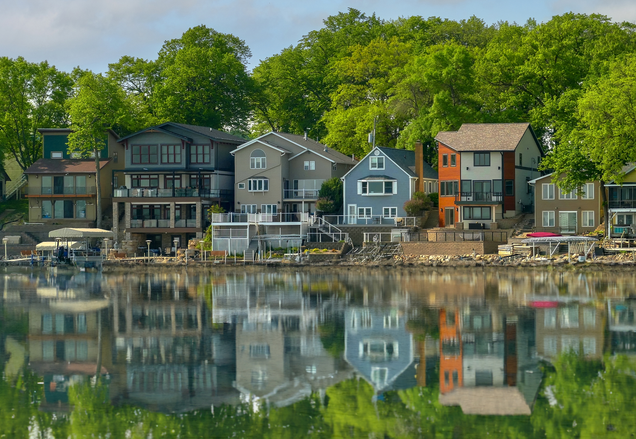 image of homes in Clear Lake, Iowa US