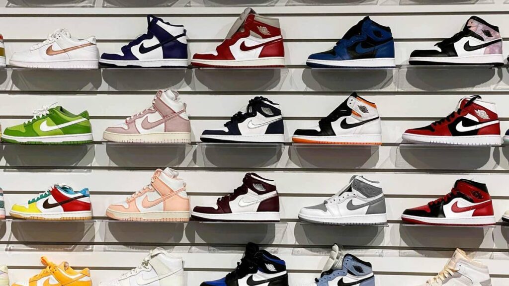 American sneaker brand closes more stores