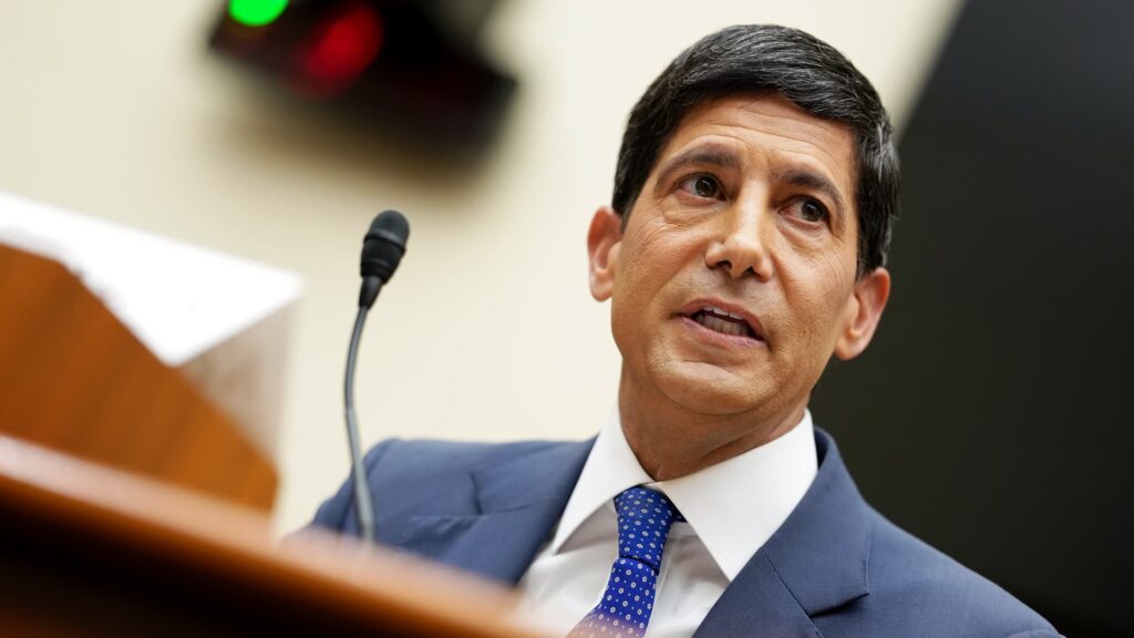Buffett says Trump's pick of Kevin Warsh for Fed chair was 'good choice'