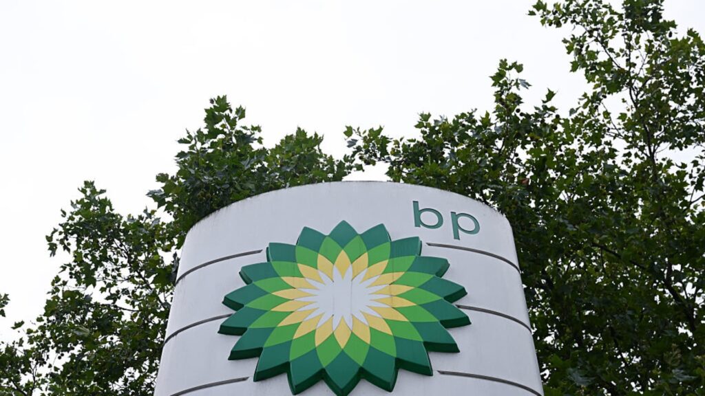 ConocoPhillips to buy 42% stake in Iraqi unit from BP