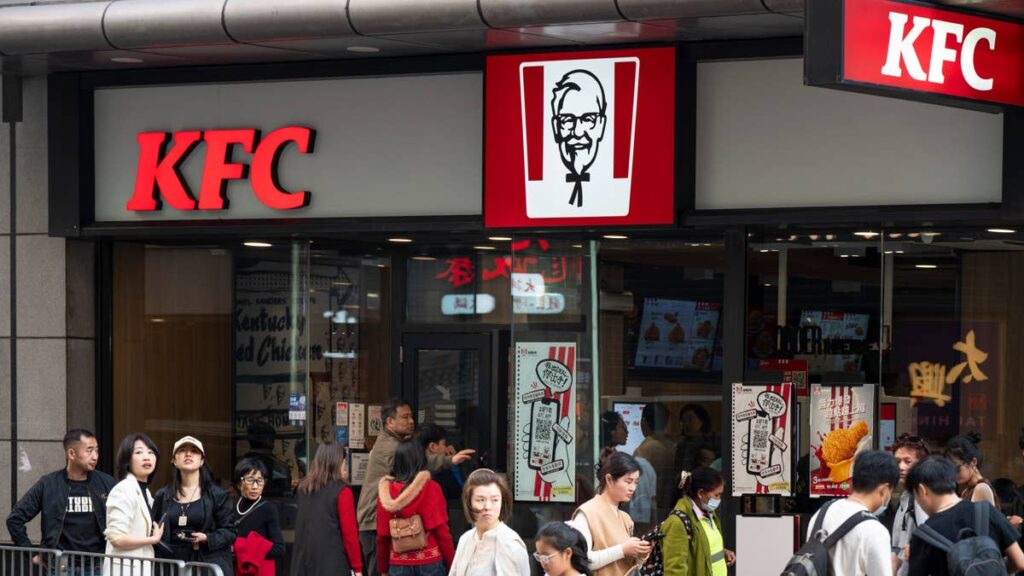Fast-food chicken giant quietly closed 207 U.S. restaurants