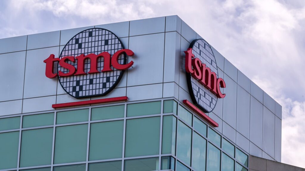 Jim Cramer's top 10 things to watch in the stock market Thursday