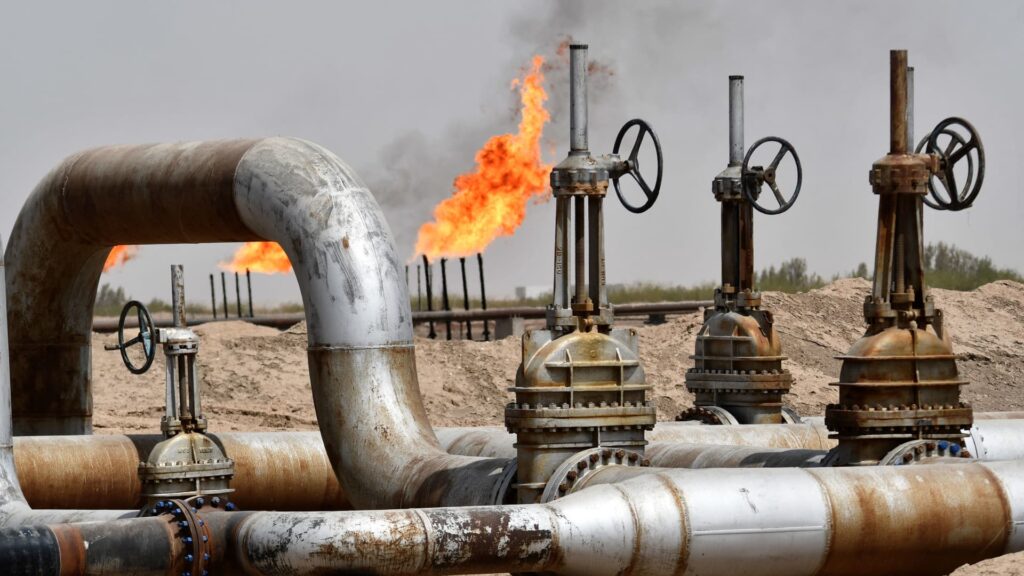 Pipelines around Hormuz won't end threat Iran poses to Middle East oil