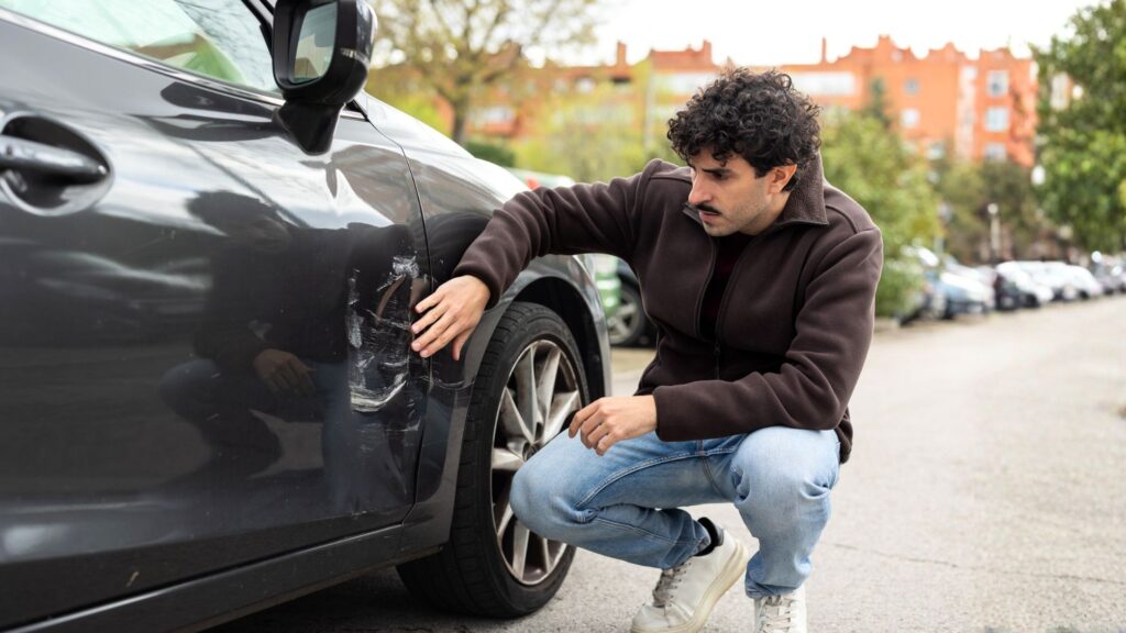What to Do if Someone Hits Your Parked Car