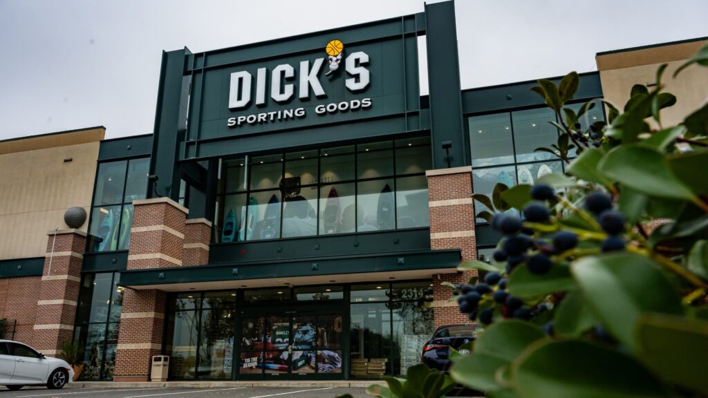 Dick’s Sporting Goods just had its worst day ever. Here's Jim Cramer's advice on the stock now