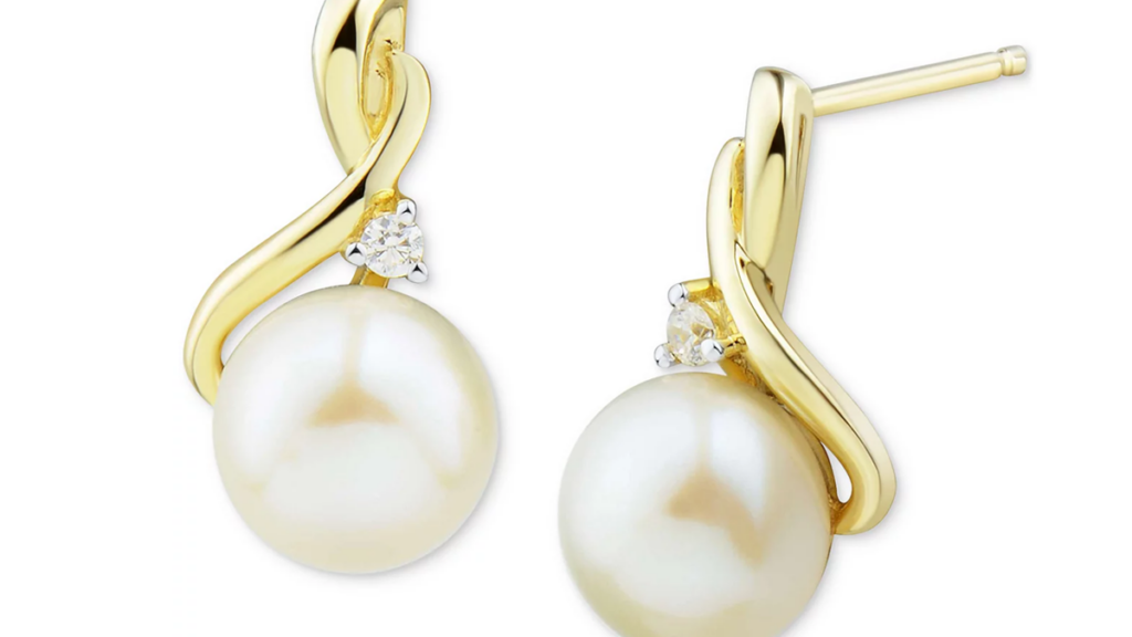 Macy’s has $975 pearl and diamond earrings for 70% off that 'can be worn with anything'