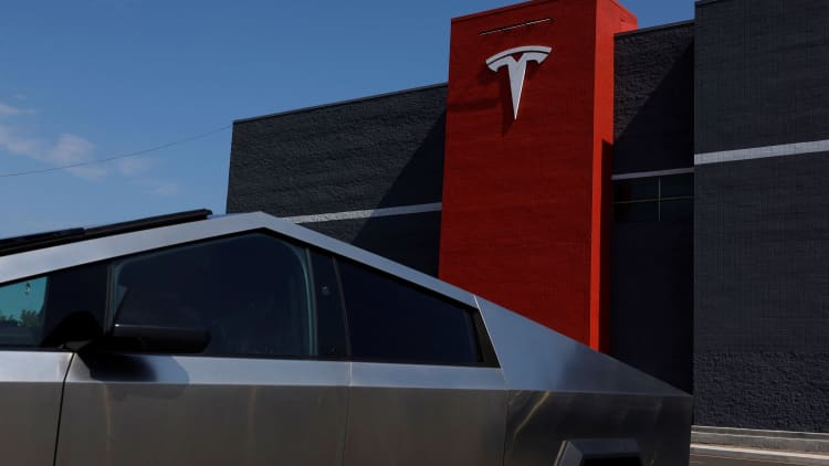 Options trades for this automaker are cheap ahead of major October announcements