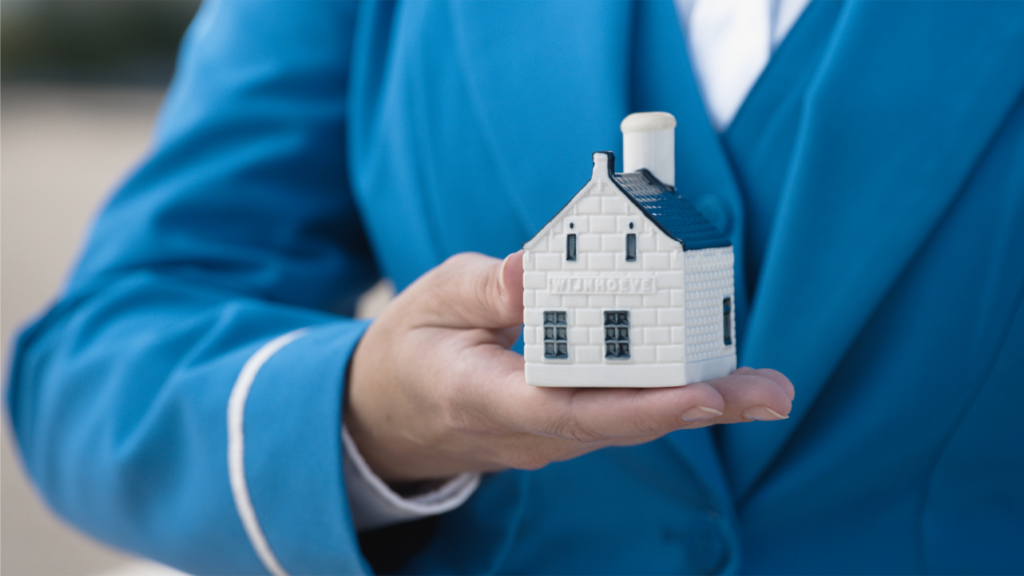 KLM Unveils New Delft House And Starlink Wi-Fi